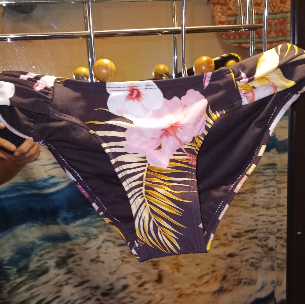 ⭐Sale⭐ NwtHipsters Swim bottoms tropical palm. woman